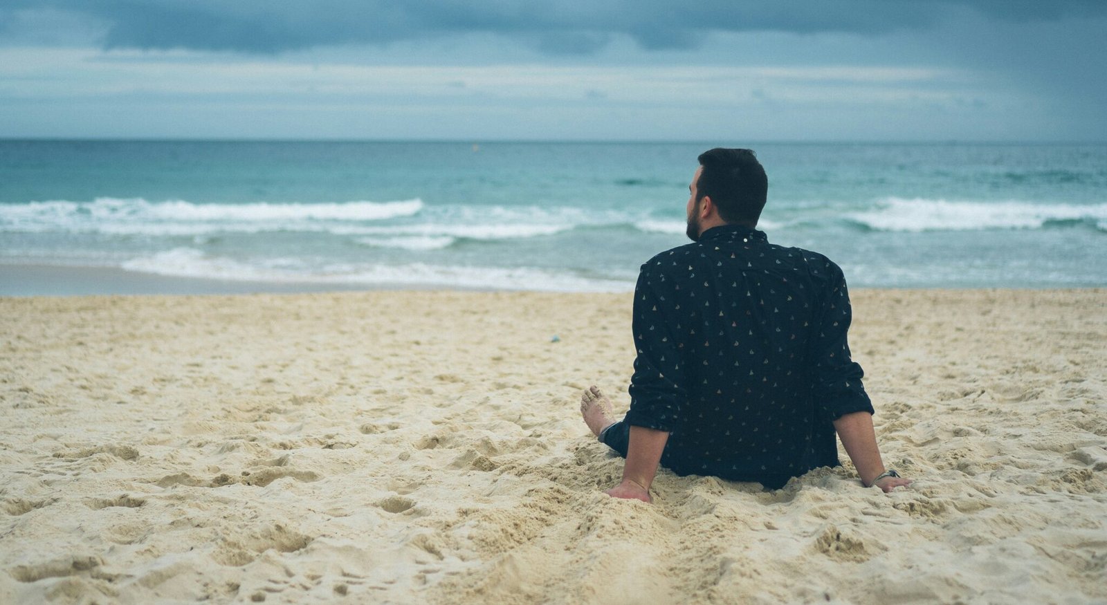 8 Signs of Avoidant Men and How to Stop Chasing - Inner Child Work UK
